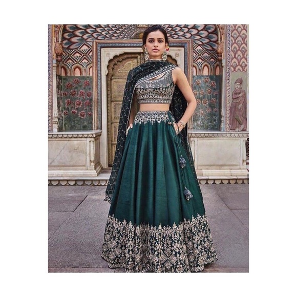 Gorgeous Ethnic Dresses!! - Picture 2 of 4